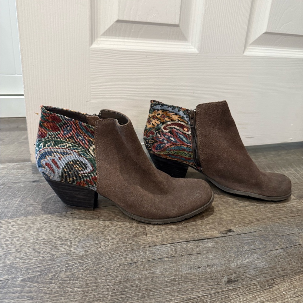 BC Footwear Brown Ankle Boots with Colorful Pattern